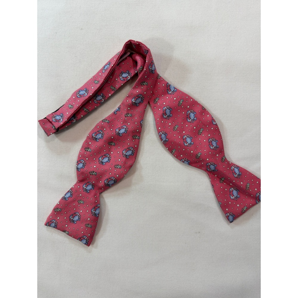 Vineyard Vines Mens Pink Blue Crab Polka Dot Silk Self Tie Bow Tie